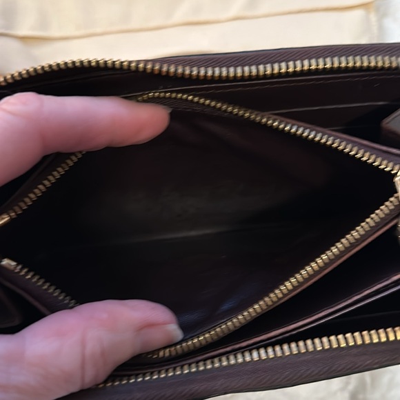 LOUIS VUITTON Amarante Authentic Zippy Patent leather  Wallet only no box /dusty - Picture 6 of 10